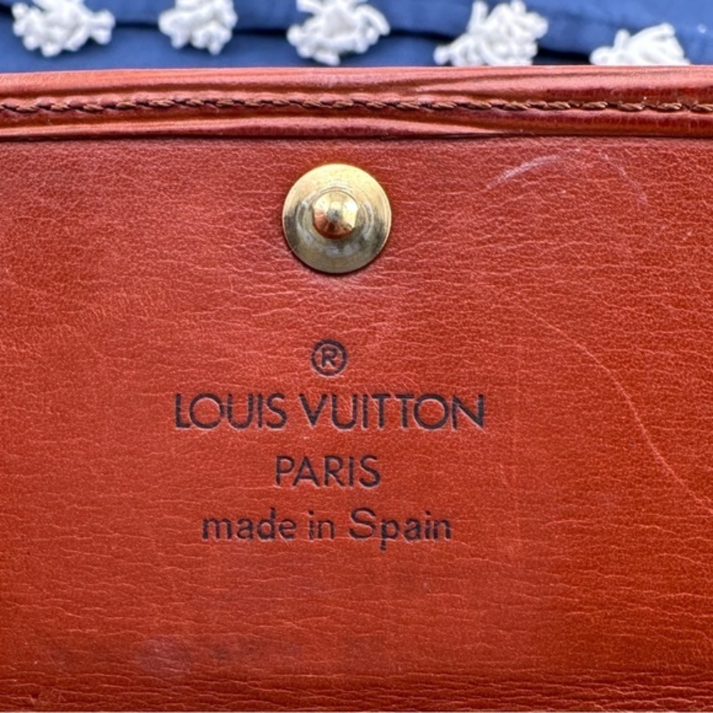 AUTHENTIC Louis Vuitton key holder. Brown. - Picture 5 of 10